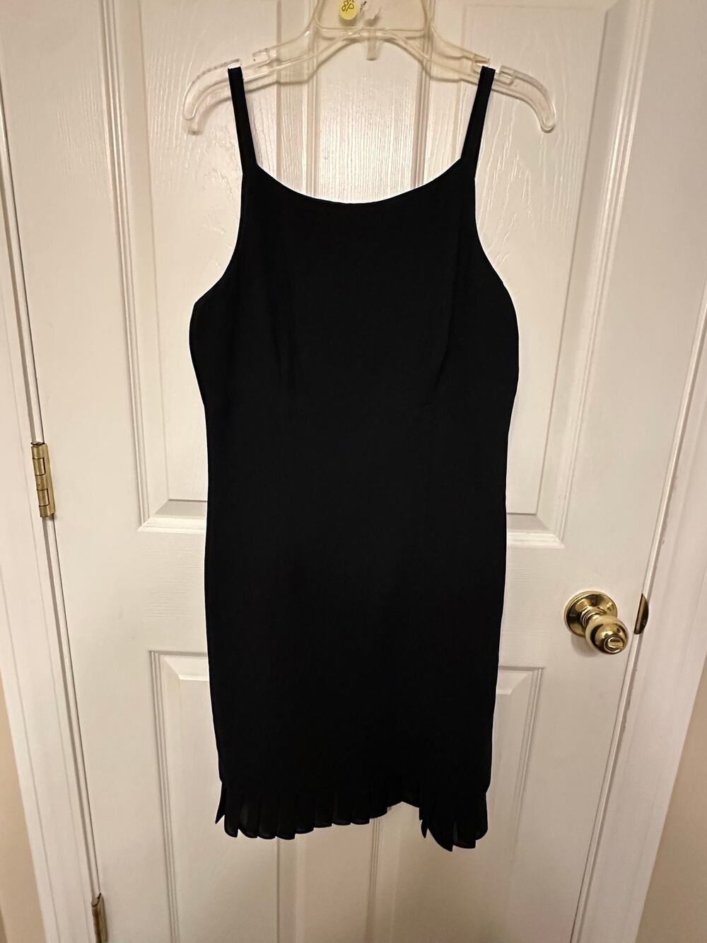 YL Vintage 90s/Y2K Women’s 8P LBD Spaghetti Strap Ruffle Hem Cocktail Dress